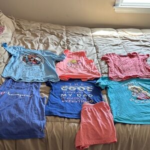 6 Children’s tops and 1 pair of shorts Size:14/16